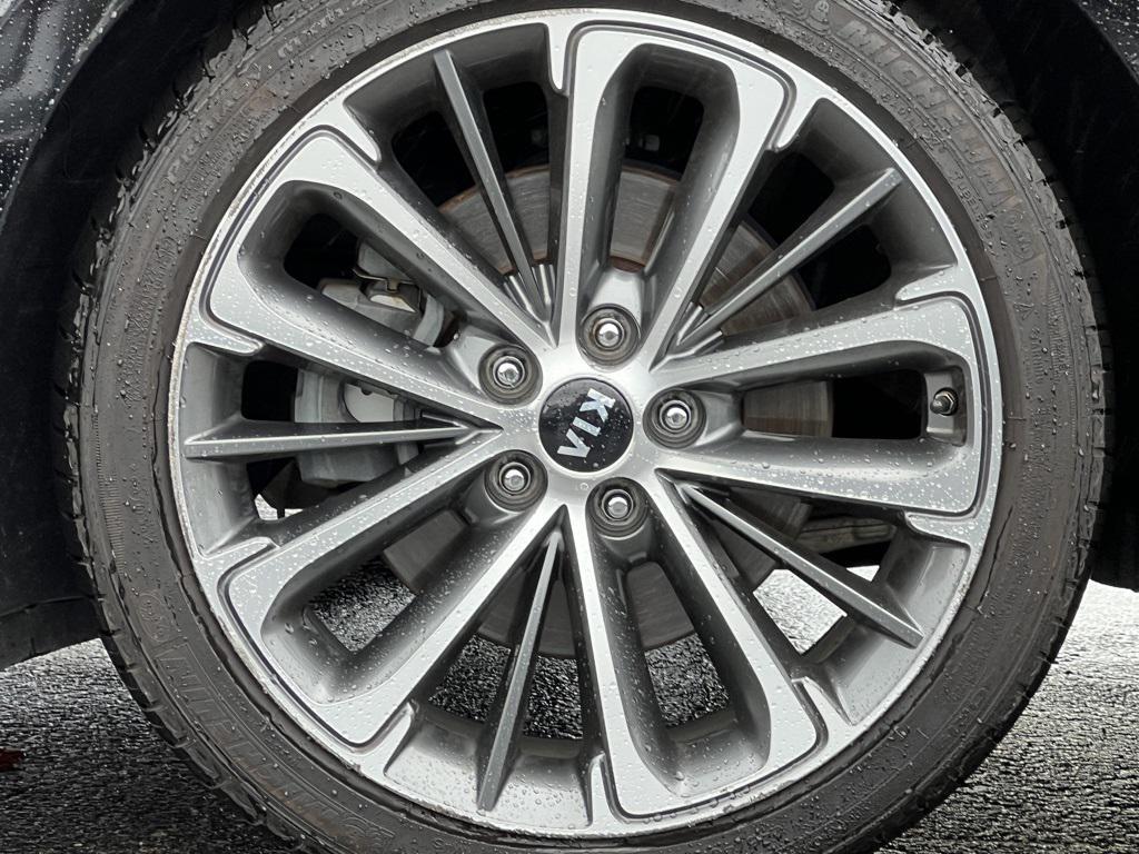 used 2019 Kia Cadenza car, priced at $7,495
