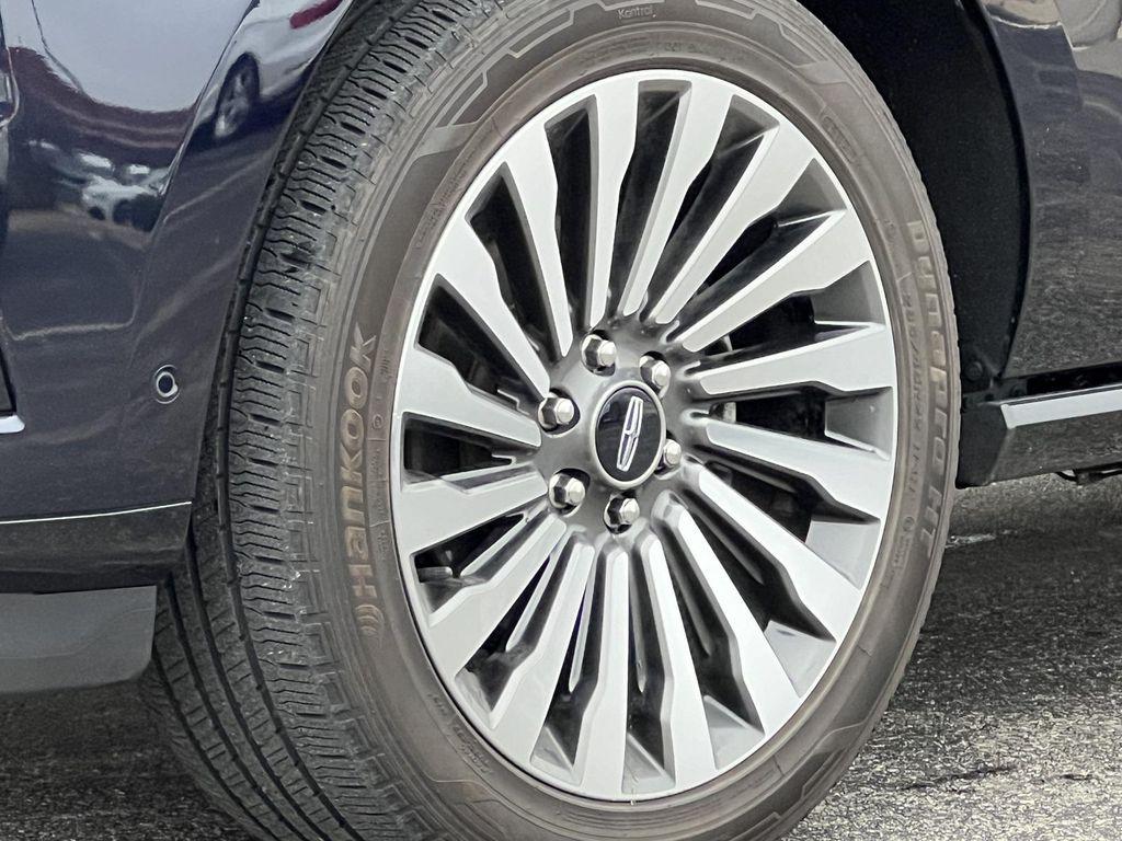 used 2021 Lincoln Navigator car, priced at $39,250