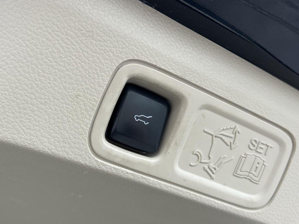 used 2021 Lincoln Navigator car, priced at $39,250