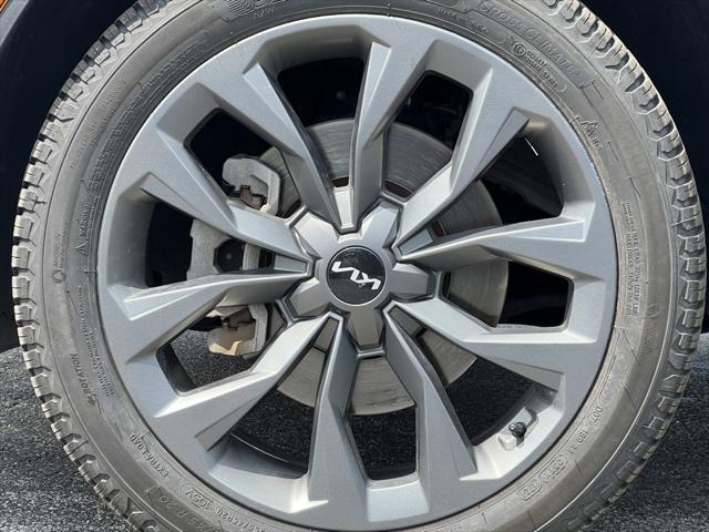 used 2022 Kia Sorento car, priced at $32,000