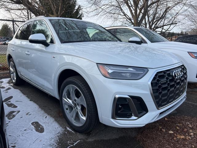 new 2025 Audi Q5 car, priced at $58,085