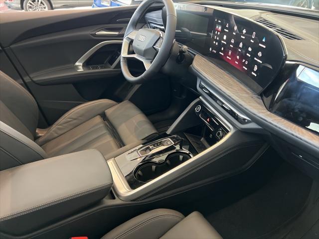 new 2025 Audi Q5 car, priced at $60,975