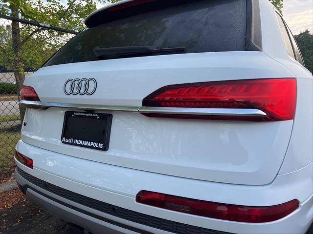 new 2025 Audi Q7 car, priced at $72,850