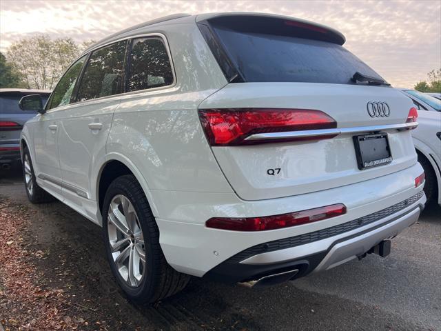 new 2025 Audi Q7 car, priced at $72,850