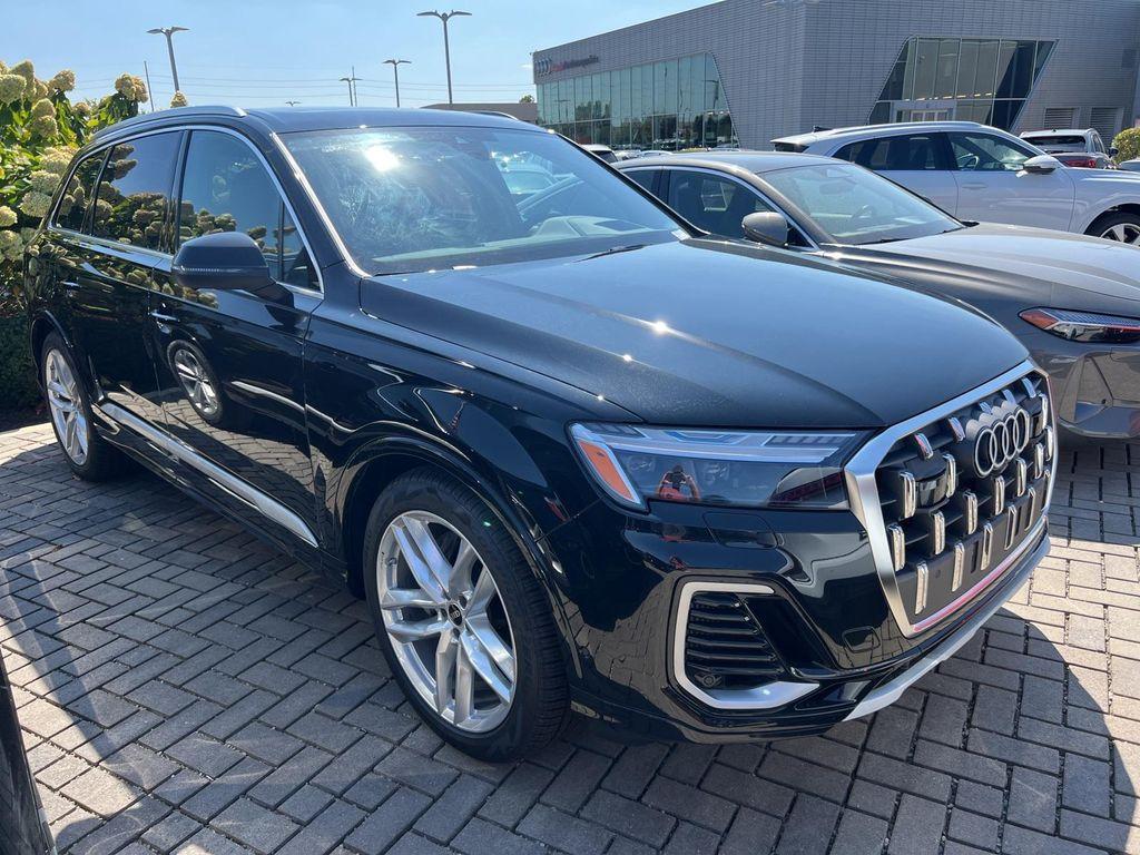 new 2025 Audi Q7 car, priced at $82,265