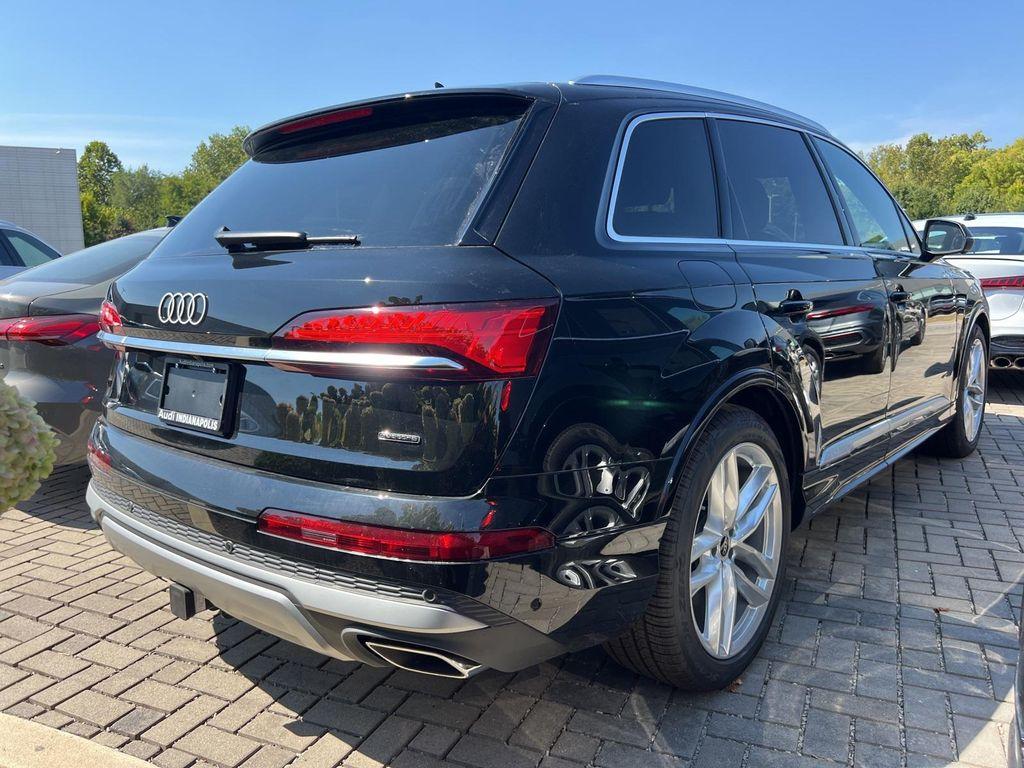 new 2025 Audi Q7 car, priced at $82,265