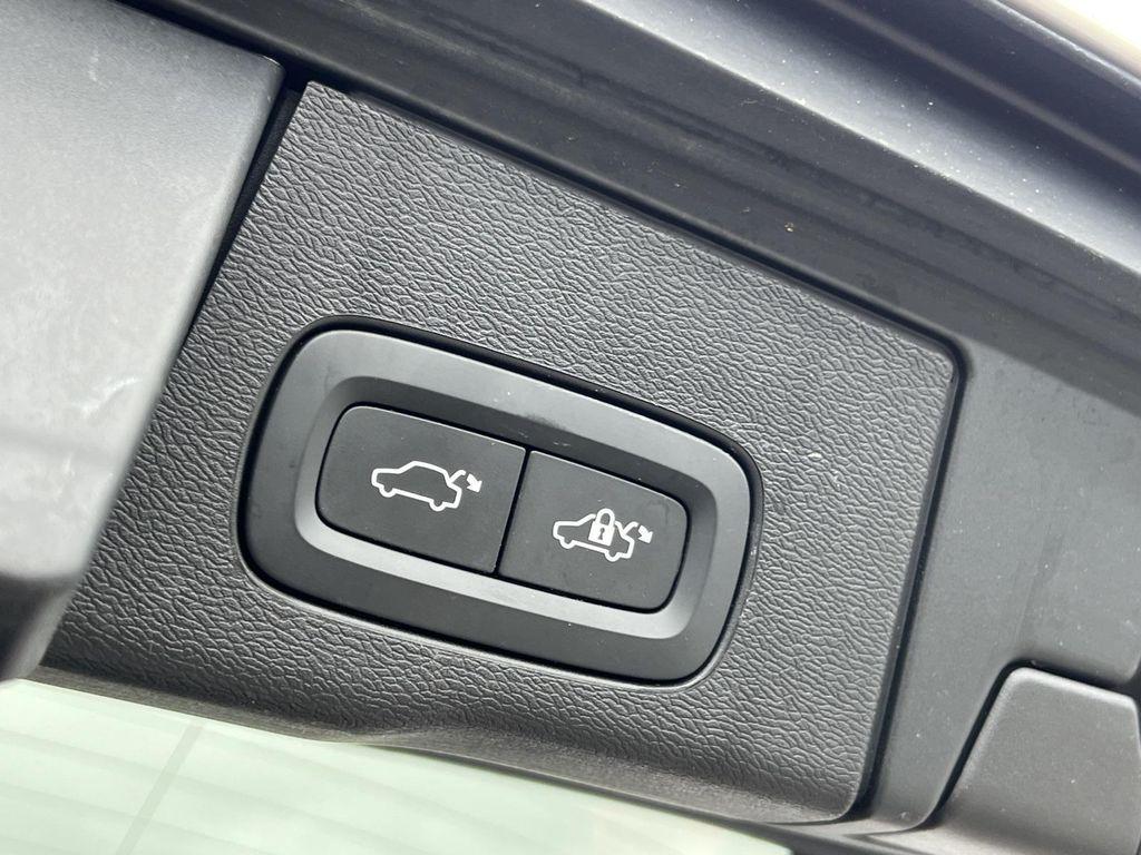 used 2022 Volvo XC60 car, priced at $36,600