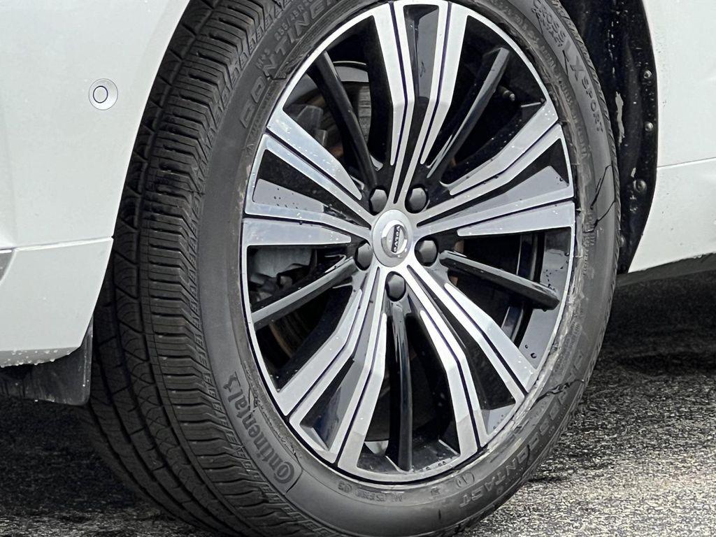 used 2022 Volvo XC60 car, priced at $36,600