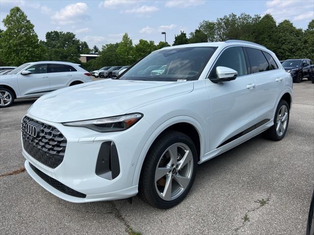 new 2025 Audi Q5 car, priced at $61,300