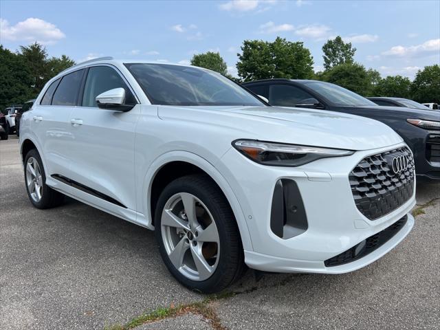 new 2025 Audi Q5 car, priced at $61,300