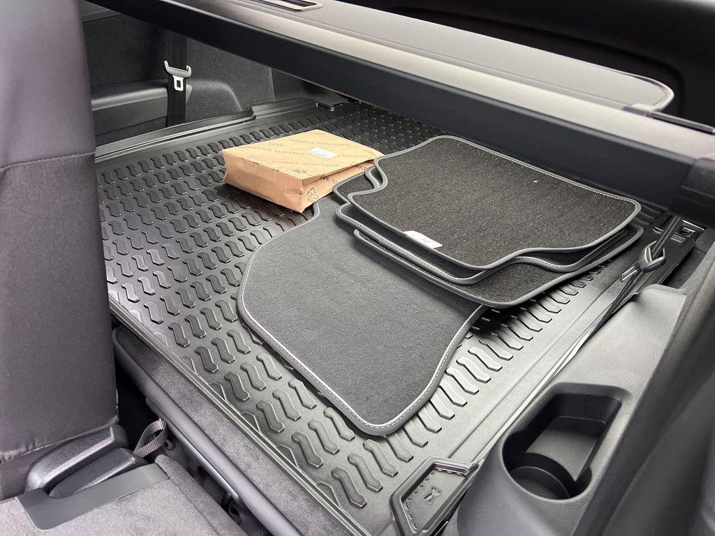 new 2026 Audi Q7 car, priced at $78,445