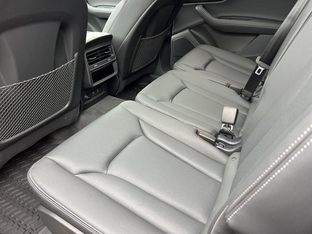 new 2026 Audi Q7 car, priced at $78,445