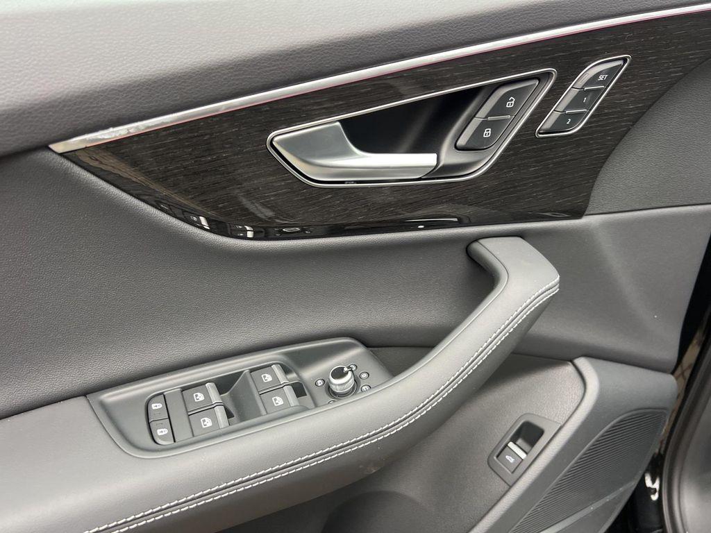 new 2026 Audi Q7 car, priced at $78,445