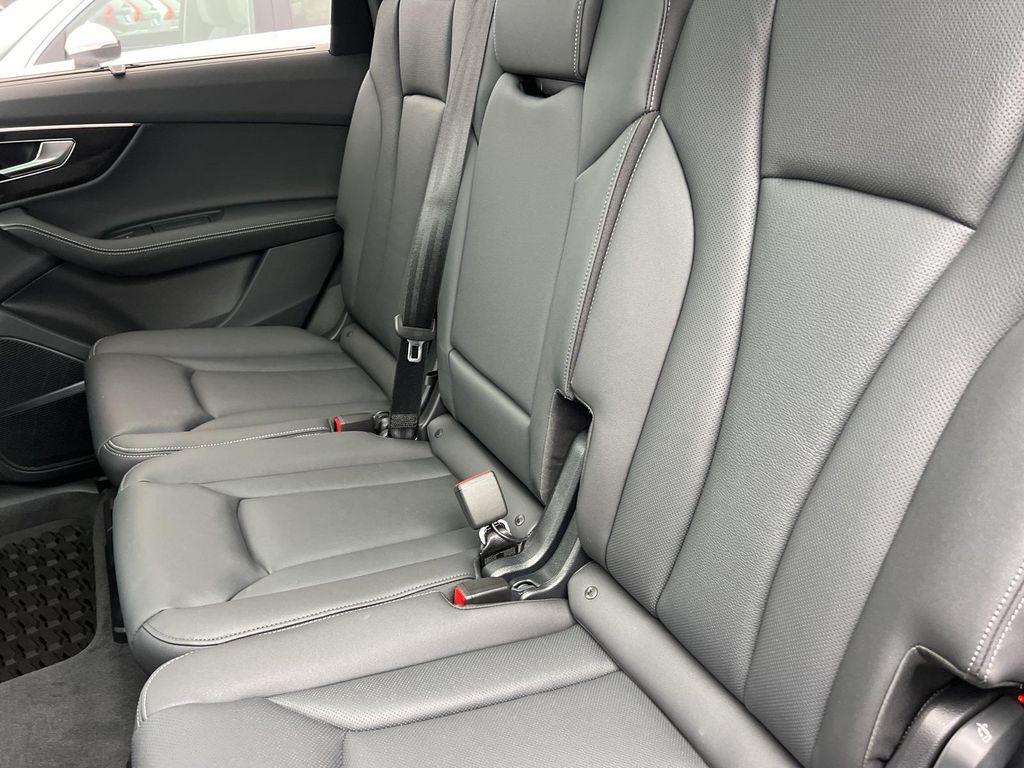 new 2026 Audi Q7 car, priced at $78,445