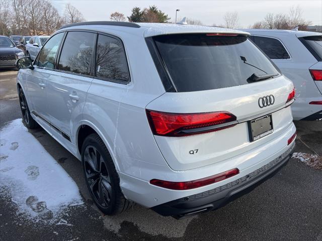 new 2025 Audi Q7 car, priced at $77,090