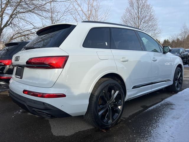 new 2025 Audi Q7 car, priced at $77,090