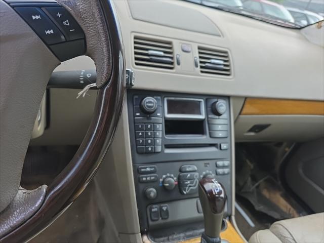 used 2004 Volvo XC90 car, priced at $4,994