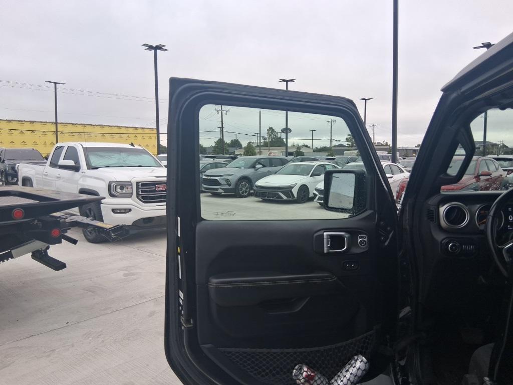 used 2020 Jeep Wrangler Unlimited car, priced at $28,997