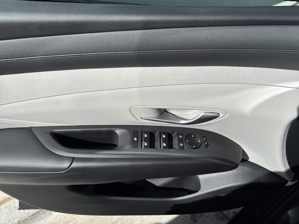 new 2026 Hyundai TUCSON Hybrid car, priced at $33,525