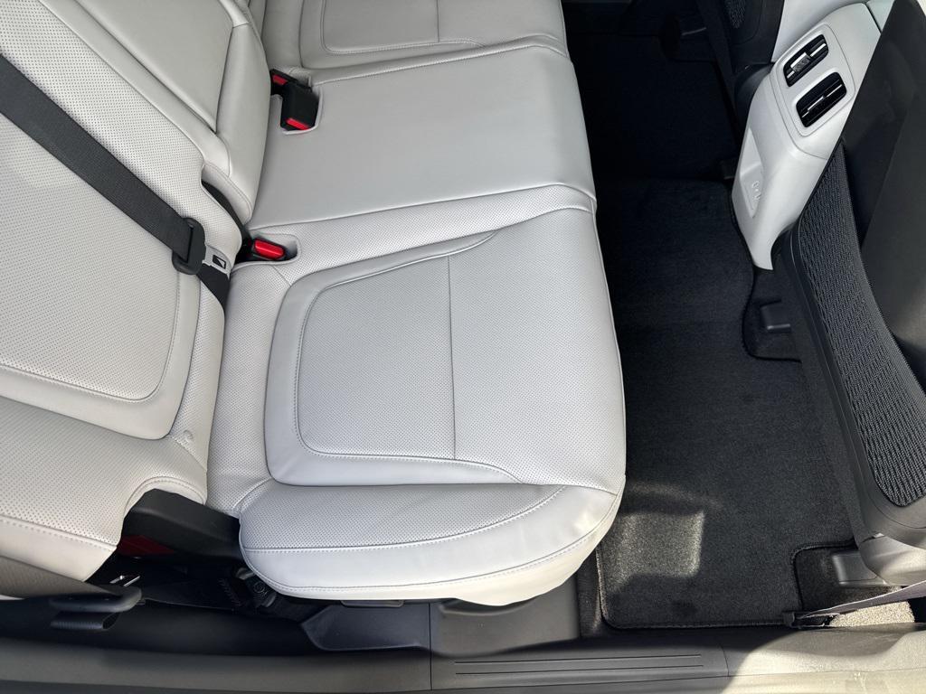 new 2026 Hyundai TUCSON Hybrid car, priced at $33,525