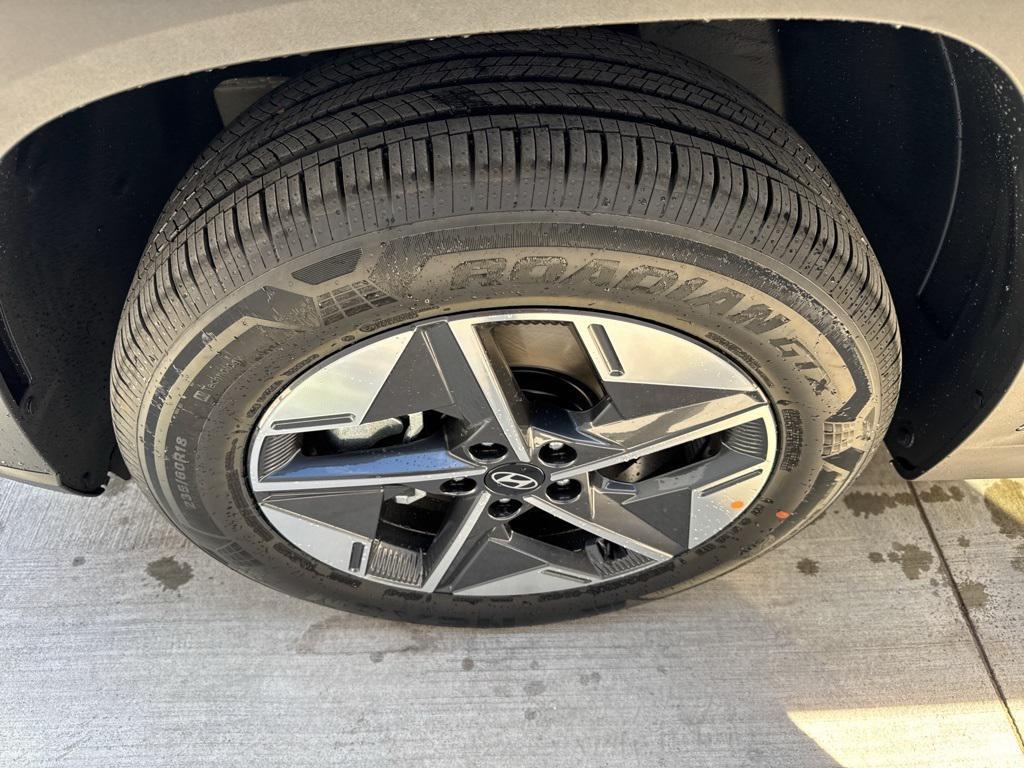 new 2026 Hyundai TUCSON Hybrid car, priced at $33,525