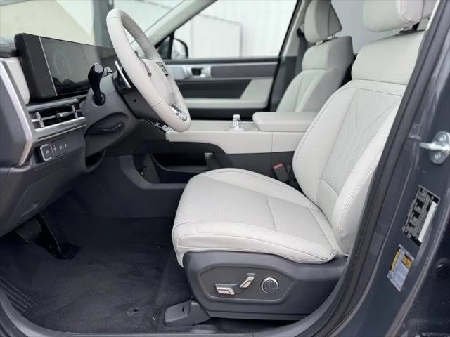 new 2025 Hyundai Santa Fe car, priced at $35,664