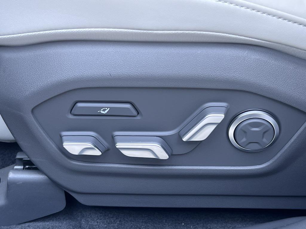 new 2026 Hyundai SANTA FE HEV car, priced at $46,595