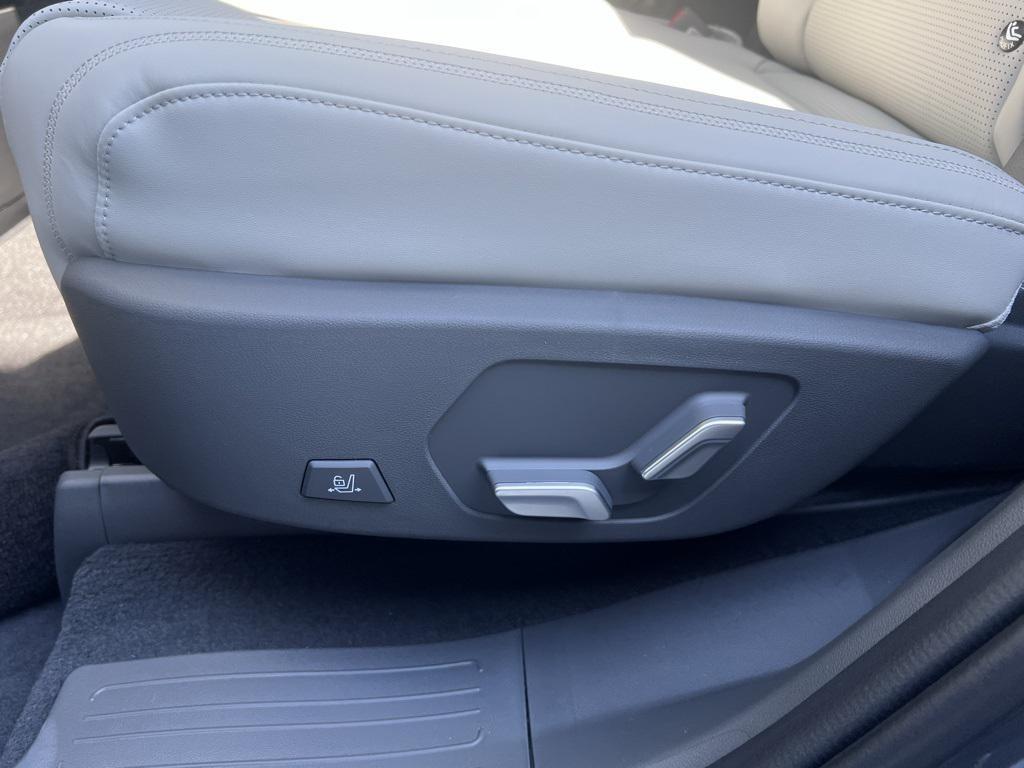 new 2026 Hyundai SANTA FE HEV car, priced at $46,595