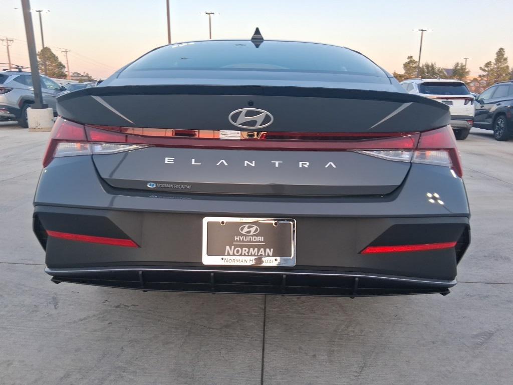 new 2025 Hyundai Elantra car, priced at $22,946