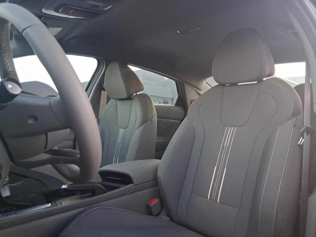 new 2025 Hyundai Elantra car, priced at $22,946