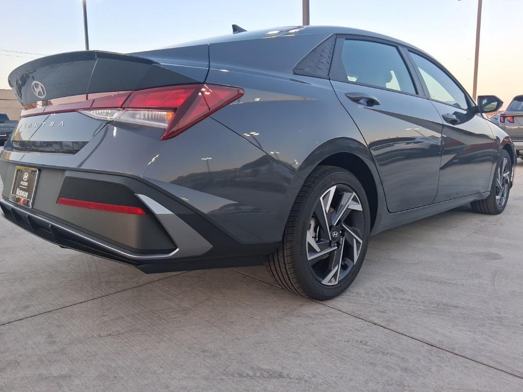 new 2025 Hyundai Elantra car, priced at $22,946
