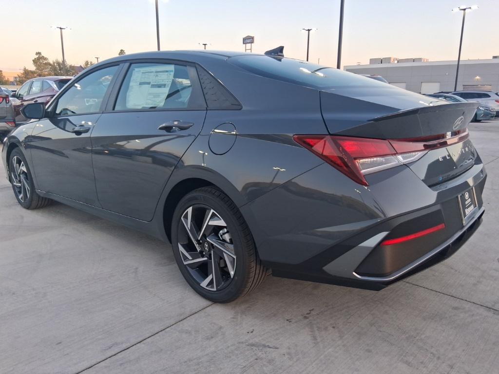 new 2025 Hyundai Elantra car, priced at $22,946