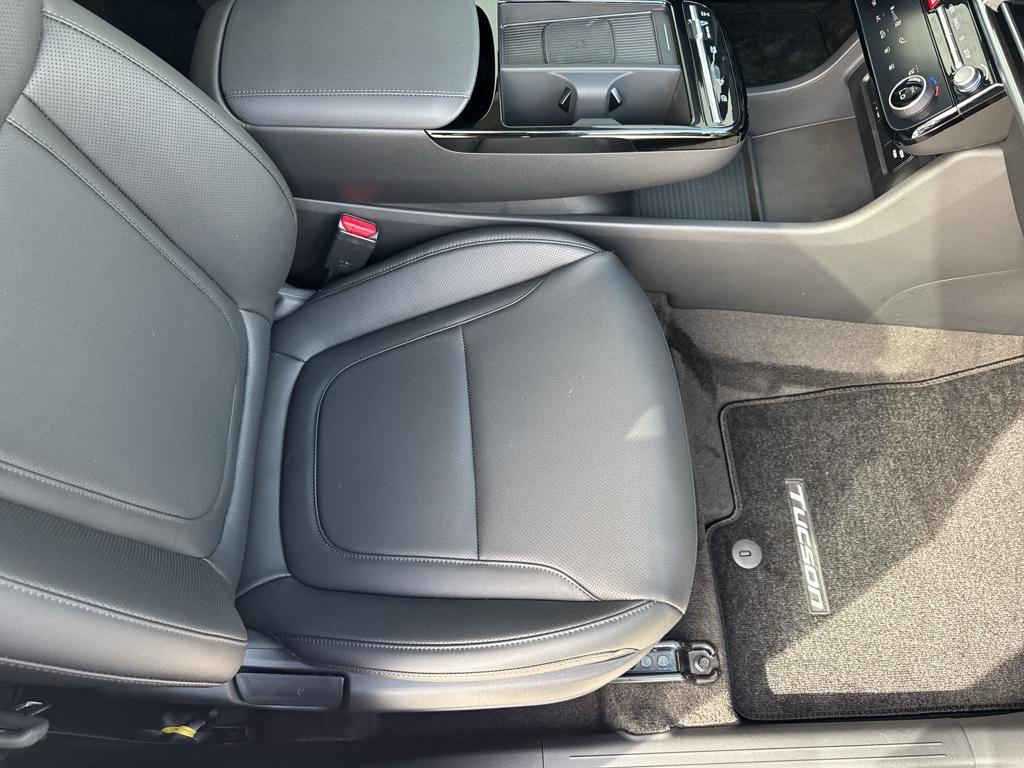 new 2026 Hyundai TUCSON Hybrid car, priced at $33,849