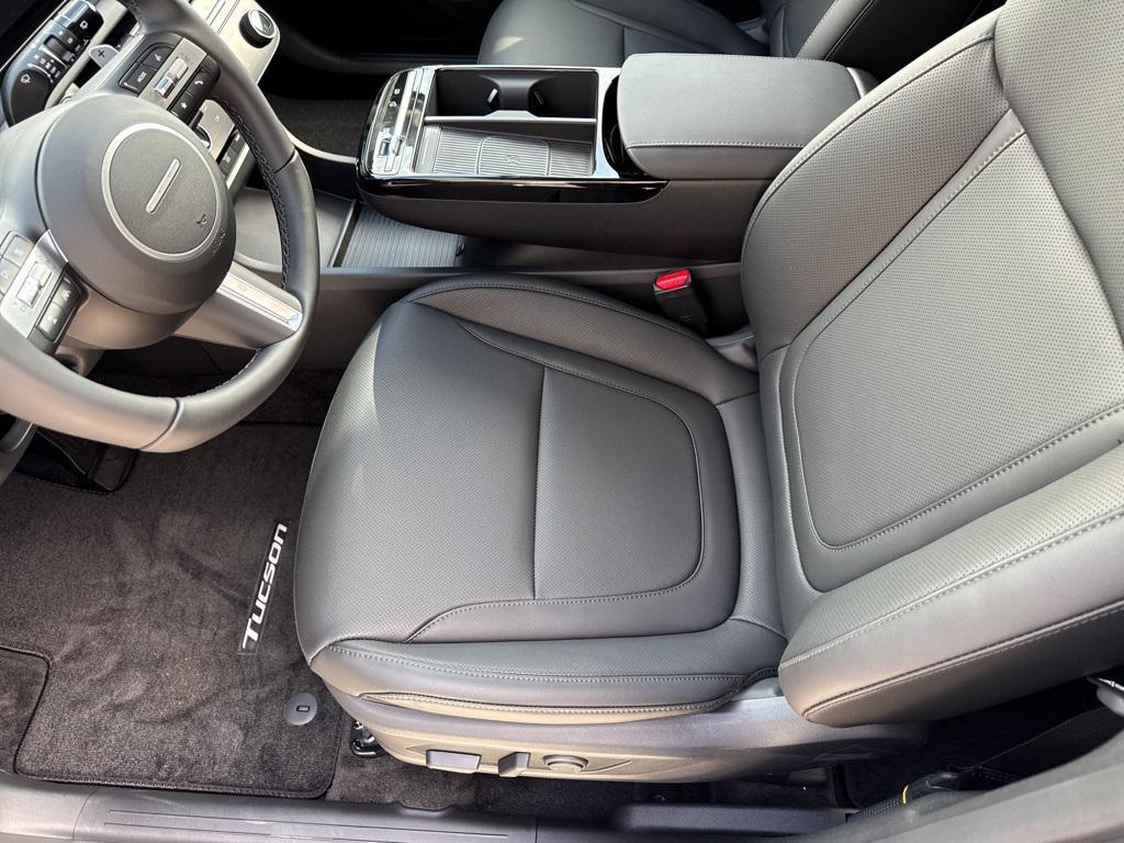new 2026 Hyundai TUCSON Hybrid car, priced at $33,849