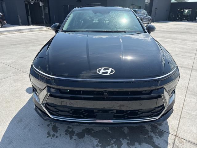 new 2025 Hyundai Sonata Hybrid car, priced at $33,205