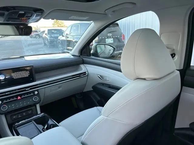 new 2025 Hyundai TUCSON Hybrid car, priced at $35,737