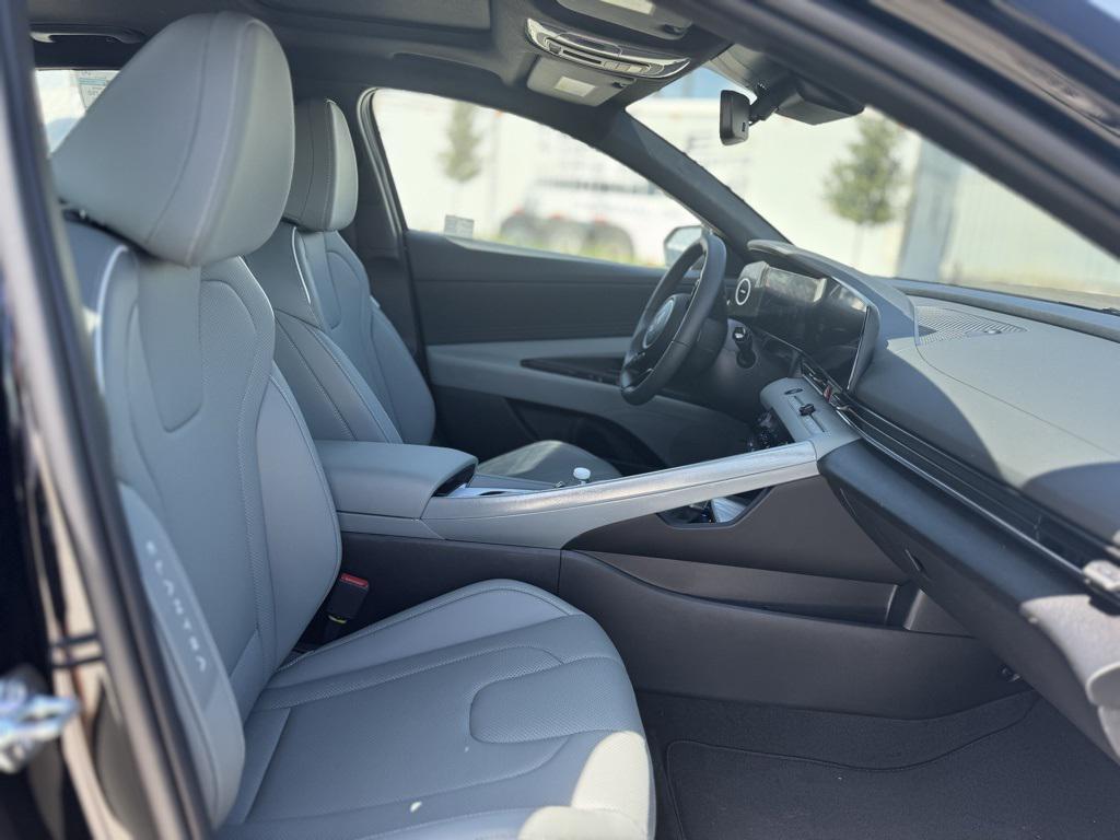 new 2025 Hyundai Elantra car, priced at $27,293