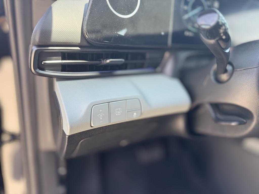 new 2025 Hyundai Elantra car, priced at $27,293