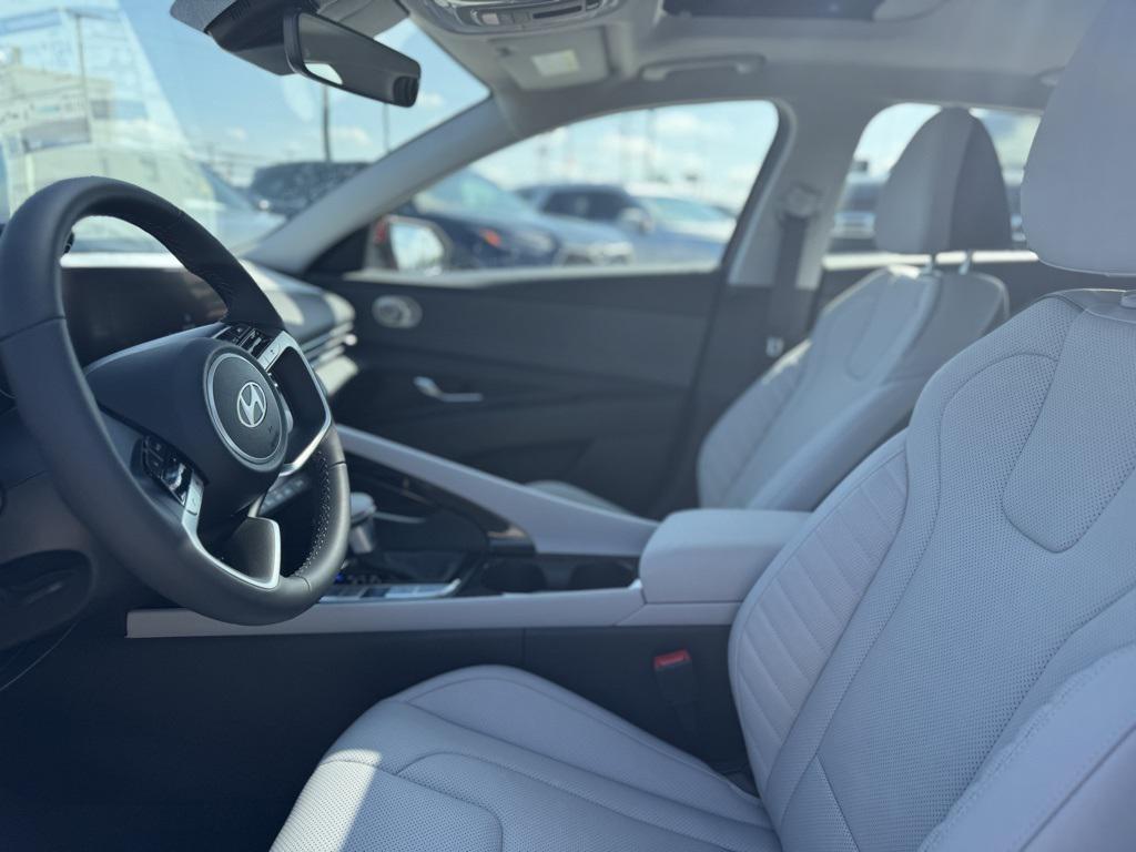 new 2025 Hyundai ELANTRA HEV car, priced at $26,417
