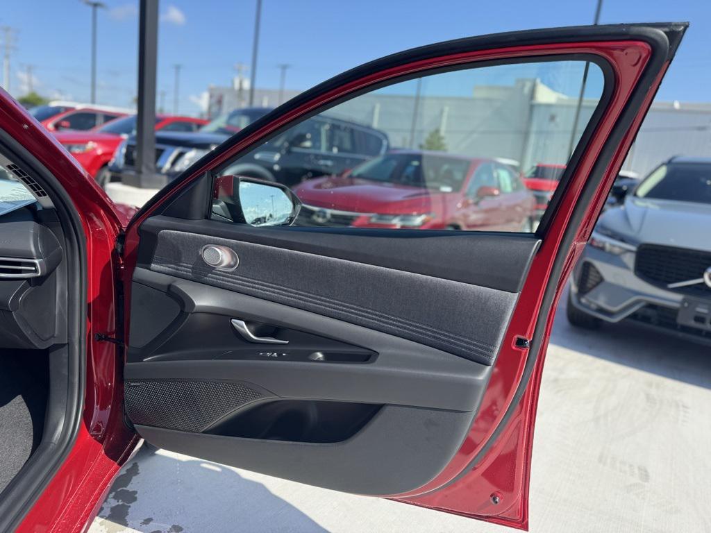 new 2025 Hyundai ELANTRA HEV car, priced at $26,417