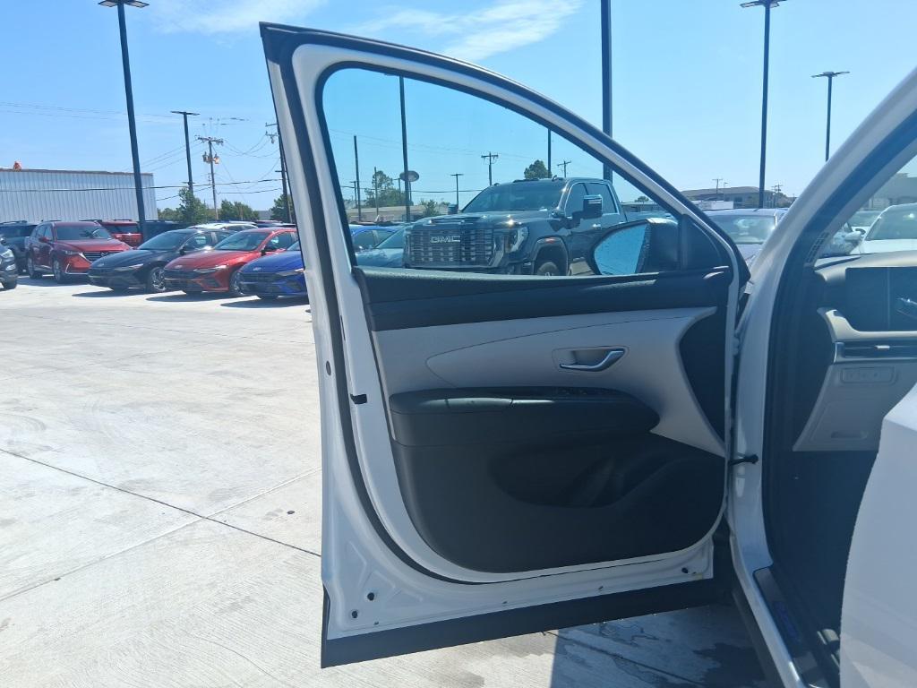 new 2025 Hyundai Tucson car, priced at $32,236