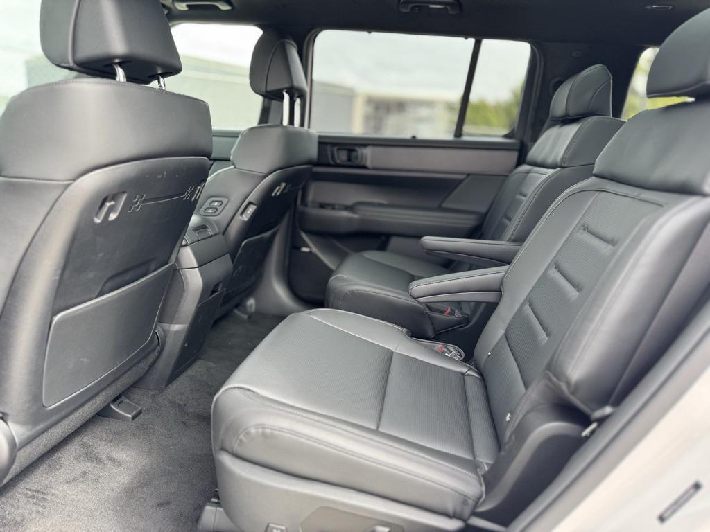 new 2025 Hyundai SANTA FE HEV car, priced at $45,959