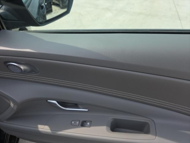 new 2025 Hyundai Elantra car, priced at $22,876