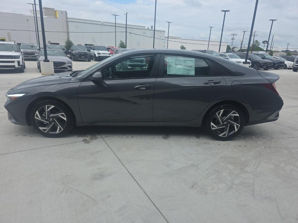 new 2025 Hyundai Elantra car, priced at $22,961