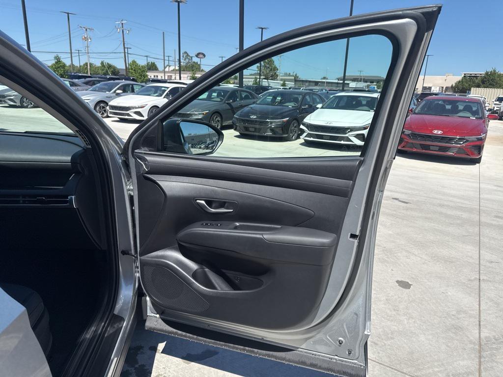 new 2025 Hyundai Tucson car, priced at $31,133