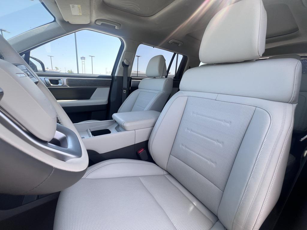 used 2025 Hyundai Santa Fe car, priced at $39,999