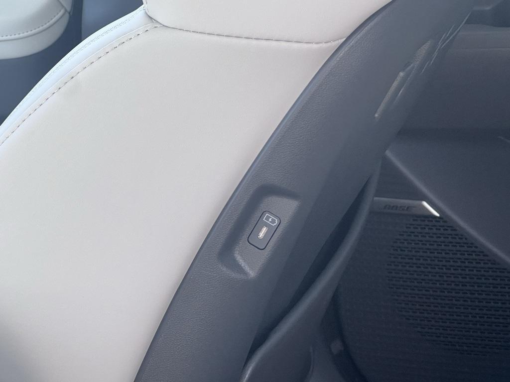 used 2025 Hyundai Santa Fe car, priced at $39,999