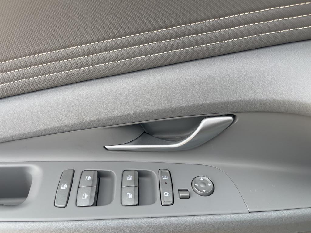 new 2025 Hyundai ELANTRA HEV car, priced at $23,876