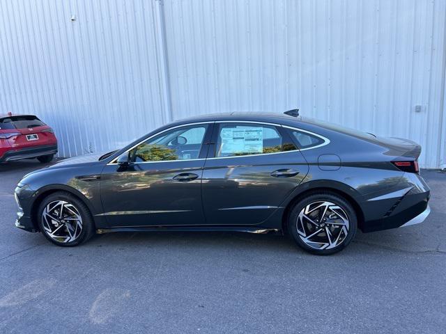 new 2025 Hyundai Sonata car, priced at $30,986