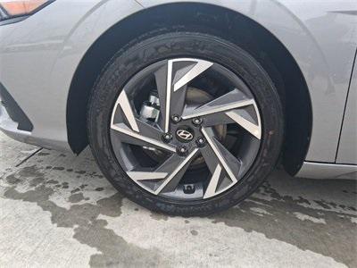 new 2025 Hyundai Elantra car, priced at $21,136
